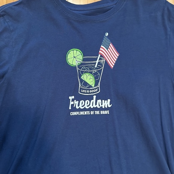 Life is Good short sleeve shirt size large men’s - Picture 4 of 8